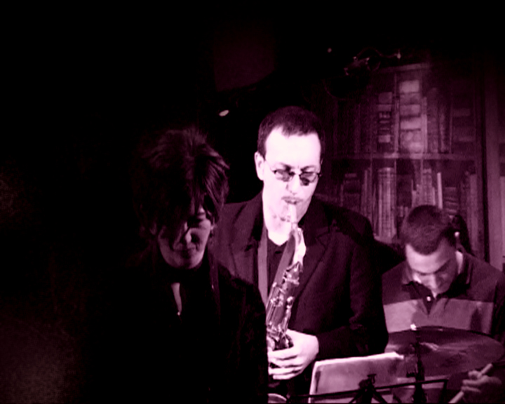 la cantante Antonella  Aprea in concerto jazz /  mostra fotografica: Donne in Jazz Concert. UpDate 8 Marzo. 